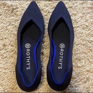 Maritime Navy Rothy’s Pointed Toe Flats. Excellent condition!!